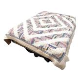 Patchwork Log Cabin Pattern Quilt with Pastel Fabrics