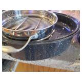 Large lidded Enamelware stick por a... Large lidded Enamelware stick por a...