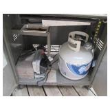 Stainless steel Weber gas grill sea... Stainless steel Weber gas grill sea...