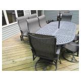 Very heavy metal framed patio table... Very heavy metal framed patio table...