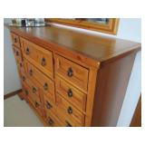 Very Heavy wood 12-drawer dresser w... Very Heavy wood 12-drawer dresser w...