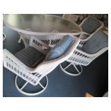 White wicker rattan swivel patio ch... White wicker rattan swivel patio ch...
