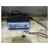 Schumacher 10/30/50 Amp Fast -charg... Schumacher 10/30/50 Amp Fast -charg...