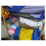 Content of shelf including large in... Content of shelf including large in...