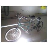 Crestline 2 seat bicycle... Crestline 2 seat bicycle...