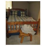 Queen size log wood bed with beddin... Queen size log wood bed with beddin...