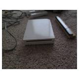 Nintendo Wii console with power sup... Nintendo Wii console with power sup...