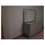 Vintage shabby Chic style wood 5-dr... Vintage shabby Chic style wood 5-dr...