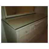 Vintage shabby Chic style wood 5-dr... Vintage shabby Chic style wood 5-dr...