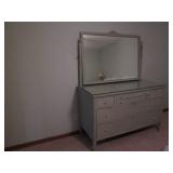 Vintage shabby Chic style wood 5-dr... Vintage shabby Chic style wood 5-dr...