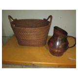Wicker rattan basket and Bronze ton... Wicker rattan basket and Bronze ton...