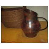 Wicker rattan basket and Bronze ton... Wicker rattan basket and Bronze ton...