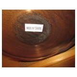 Wicker rattan basket and Bronze ton... Wicker rattan basket and Bronze ton...