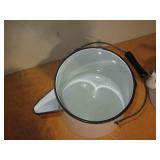 Large Enamelware lidded teapot and ... Large Enamelware lidded teapot and ...