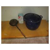 Large Enamelware stock pot, vintage... Large Enamelware stock pot, vintage...