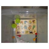 Covered tote containing Vintage Sta... Covered tote containing Vintage Sta...