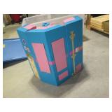 Covered tote containing vintage Bar... Covered tote containing vintage Bar...