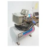 Campbell Hausfeld HP Air Compressor. 6 gallon tank