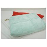 Weighted Blanket with Carrying Pouch. 7lbs