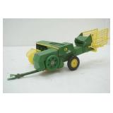 Ertl John Deere 348 Square Baler