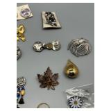 Large Collection of Vintage Brooches, Pins, Pendants and Charms