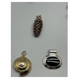 Large Collection of Vintage Brooches, Pins, Pendants and Charms