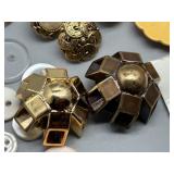 Large Collection of Assorted Vintage Buttons Bakelite, Lucite, Plastic & On Cardstock Many Unique