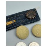 Large Collection of Assorted Vintage Buttons Bakelite, Lucite, Plastic & On Cardstock Many Unique