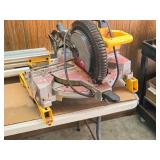DeWalt® 10" Compound Miter Saw DW713 DeWalt® 10" Compound Miter Saw DW713