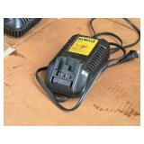 DeWalt® 12V (Max) Li-Ion Battery Charger DCB100 DeWalt® 12V (Max) Li-Ion Battery Charger DCB100