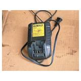 DeWalt® 12V (Max) Li-Ion Battery Charger DCB100 DeWalt® 12V (Max) Li-Ion Battery Charger DCB100
