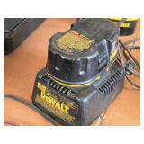 DeWalt® 7.2V-18V 1-Hour NiCd Battery Charger DW9116 with 18V 3600mAh Ni-MH Battery DC9096 DeWalt® 7.2V-18V 1-Hour NiCd Battery Charger DW9116 with 18V 3600mAh Ni-MH Battery DC9096