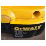 DeWalt® 18V Rechargeable Flex Worklight DW919 with 18V 3600mAh Ni-MH Battery DC9096 DeWalt® 18V Rechargeable Flex Worklight DW919 with 18V 3600mAh Ni-MH Battery DC9096
