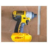 DeWalt® 18V 1/4" Corless Impact Driver DCF825 DeWalt® 18V 1/4" Corless Impact Driver DCF825