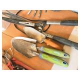 Hedge Trimmer, (3) Gardening Hand Shovels Hedge Trimmer, (3) Gardening Hand Shovels