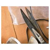 Hedge Trimmer, (3) Gardening Hand Shovels Hedge Trimmer, (3) Gardening Hand Shovels