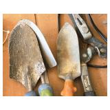 Hedge Trimmer, (3) Gardening Hand Shovels Hedge Trimmer, (3) Gardening Hand Shovels