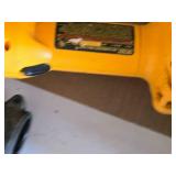 DeWalt® 18V Fluorescent Area Light DC527 with Extra Head Lamp DeWalt® 18V Fluorescent Area Light DC527 with Extra Head Lamp