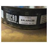 The Coats Company Portable Tire Balancer FSCM 4T928 The Coats Company Portable Tire Balancer FSCM 4T928