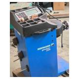 Hofmann Geodyna 2300 Tire Balancer EEWB700C Hofmann Geodyna 2300 Tire Balancer EEWB700C