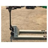 Shop Tuff Tools 2000-kg Pallet Jack Shop Tuff Tools 2000-kg Pallet Jack