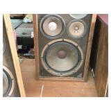 Lot of (2) Sansui Wooden Box Speakers 4-Way 6-Speaker 8-ohm Lot of (2) Sansui Wooden Box Speakers 4-Way 6-Speaker 8-ohm
