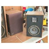 Lot of (2) Infinity QE Wooden Box Speakers Lot of (2) Infinity QE Wooden Box Speakers