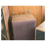 Lot of (2) Infinity QE Wooden Box Speakers Lot of (2) Infinity QE Wooden Box Speakers