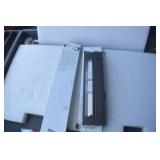 2 undercabinet lights 2 undercabinet lights