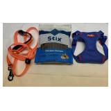Flashing Leash, Large Harness and Blue Treat Sticks Flashing Leash, Large Harness and Blue Treat Sticks