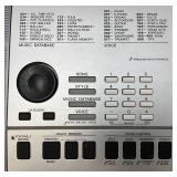 Yamaha PSRE413 Keyboard (Works With Batteries Needs Power Cord)