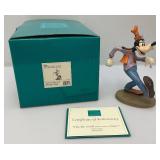 WDCC Walt Disney Classic Collection GOOFY Walt Disney Collectors Society 1997 MEMBERS-ONLY Sculpture (MOVING DAY) In Original Box