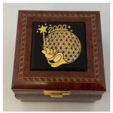 Est. $150.00 - $300.00 Limited Edition 1/4500 Walt Mickey Mouse Millenium Crystal Cube Disney World 2000 Laser Cut In Wooden Display Box With COA