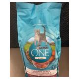 Purina ONE Urinary Tract Health Formula Cat Food, 7 lb Bag